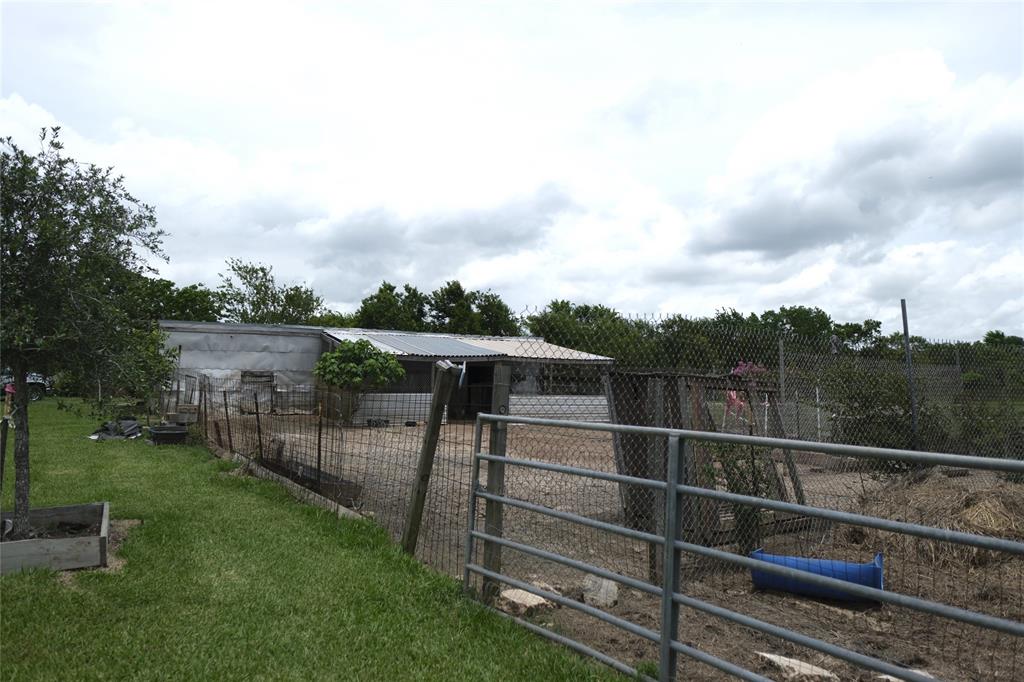 10912 Fm 523 Road, Angleton, Texas image 9