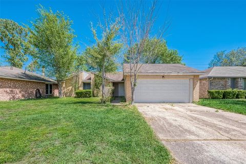 Single Family Residence in Spring TX 24018 Beaverwood Drive.jpg