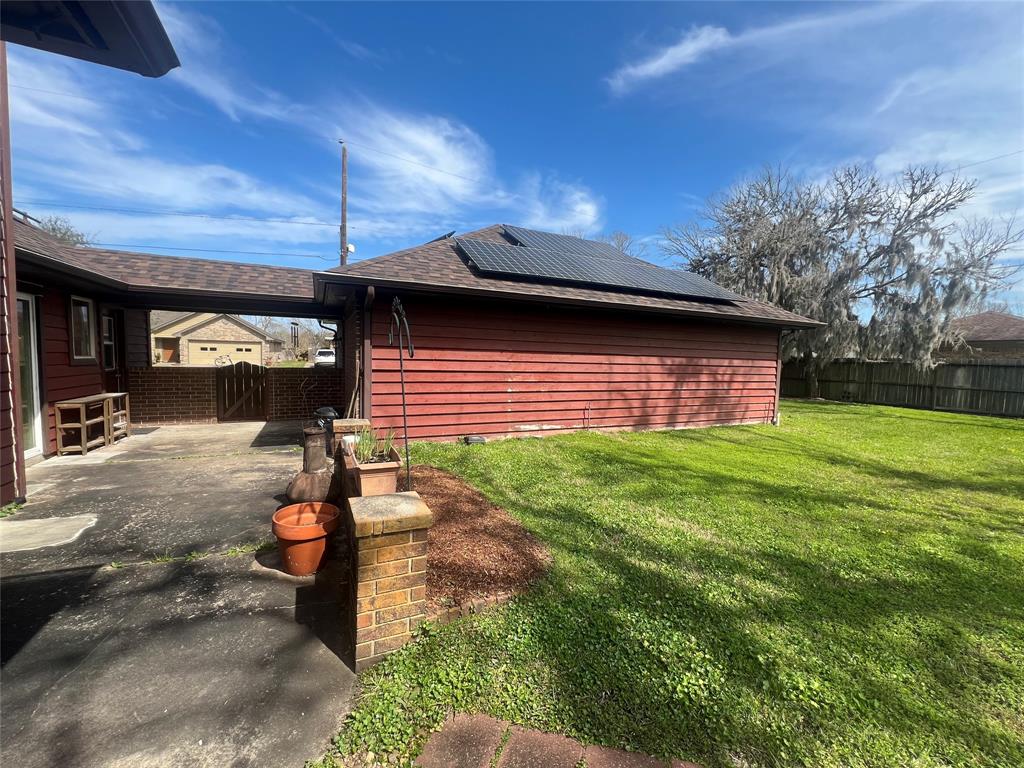 49 Greenvale Court, Lake Jackson, Texas image 11