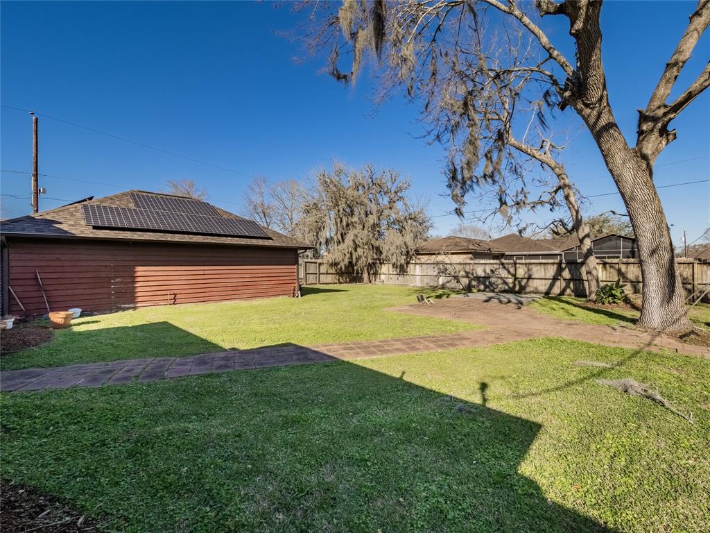 49 Greenvale Court, Lake Jackson, Texas image 23