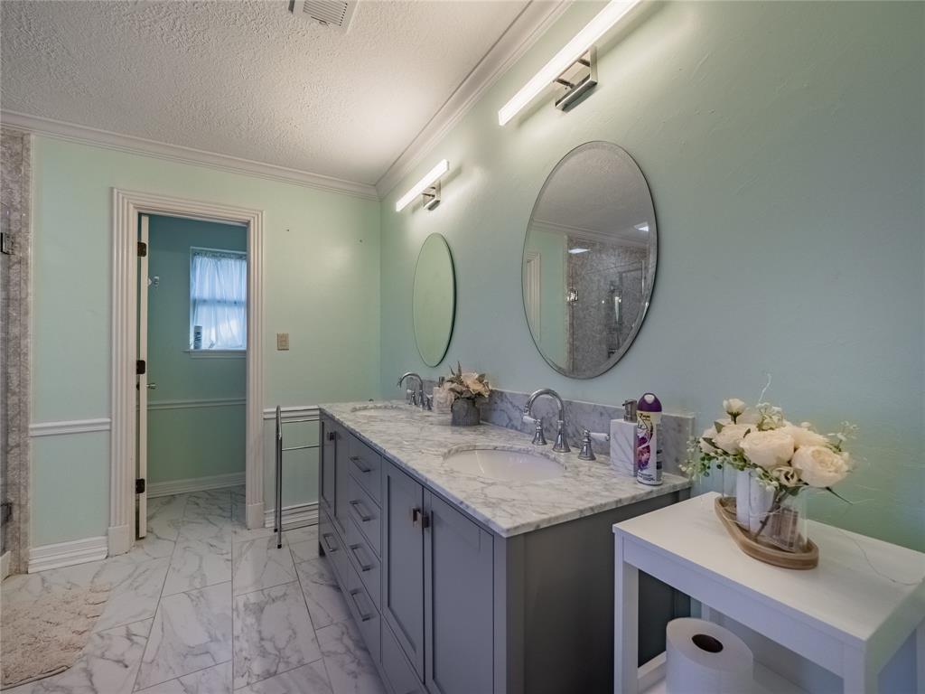 49 Greenvale Court, Lake Jackson, Texas image 35