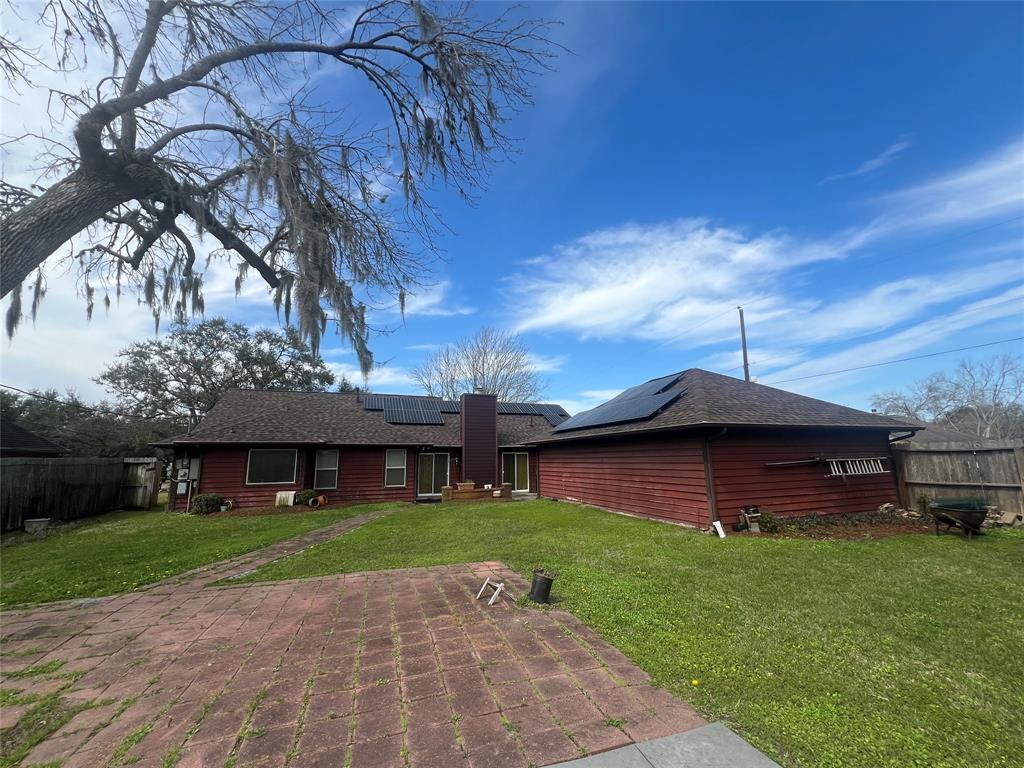49 Greenvale Court, Lake Jackson, Texas image 12