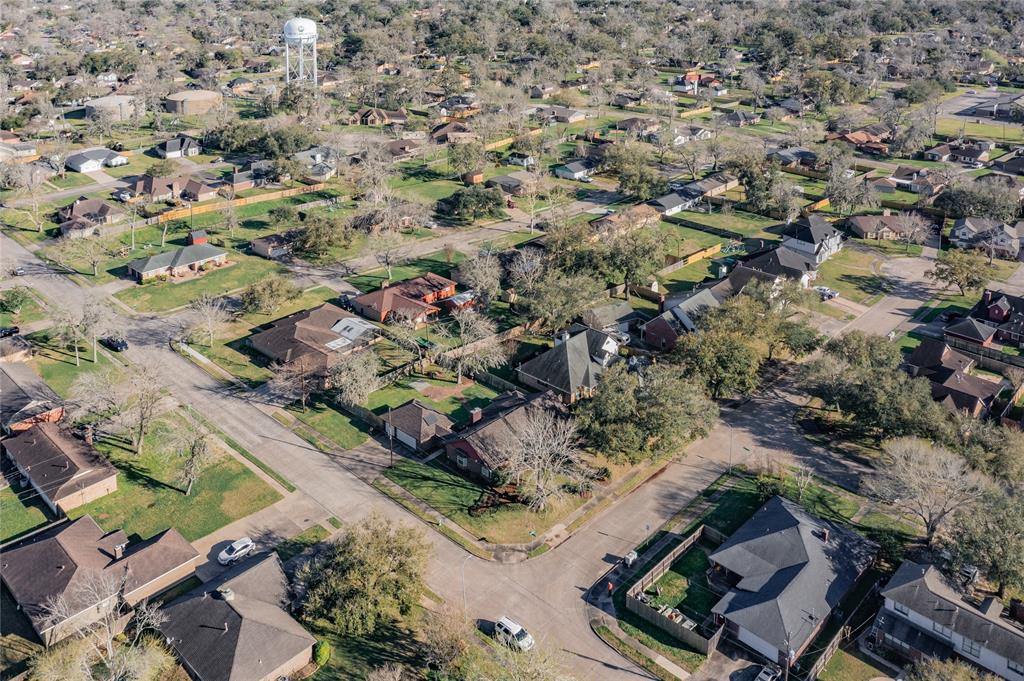 49 Greenvale Court, Lake Jackson, Texas image 17