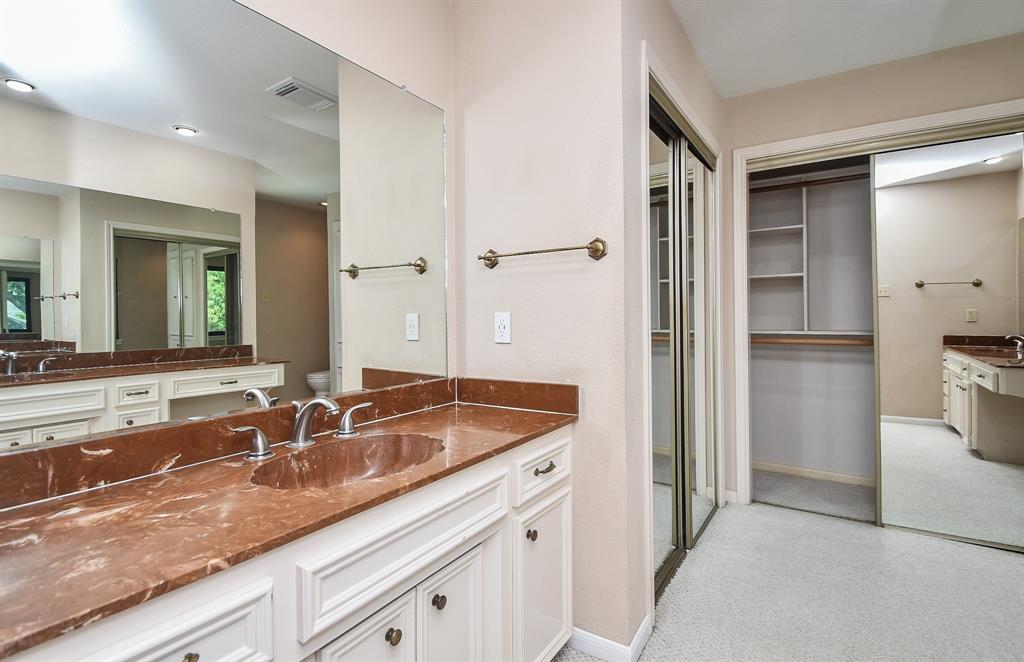 1023 Goldfinch Avenue, Sugar Land, Texas image 17