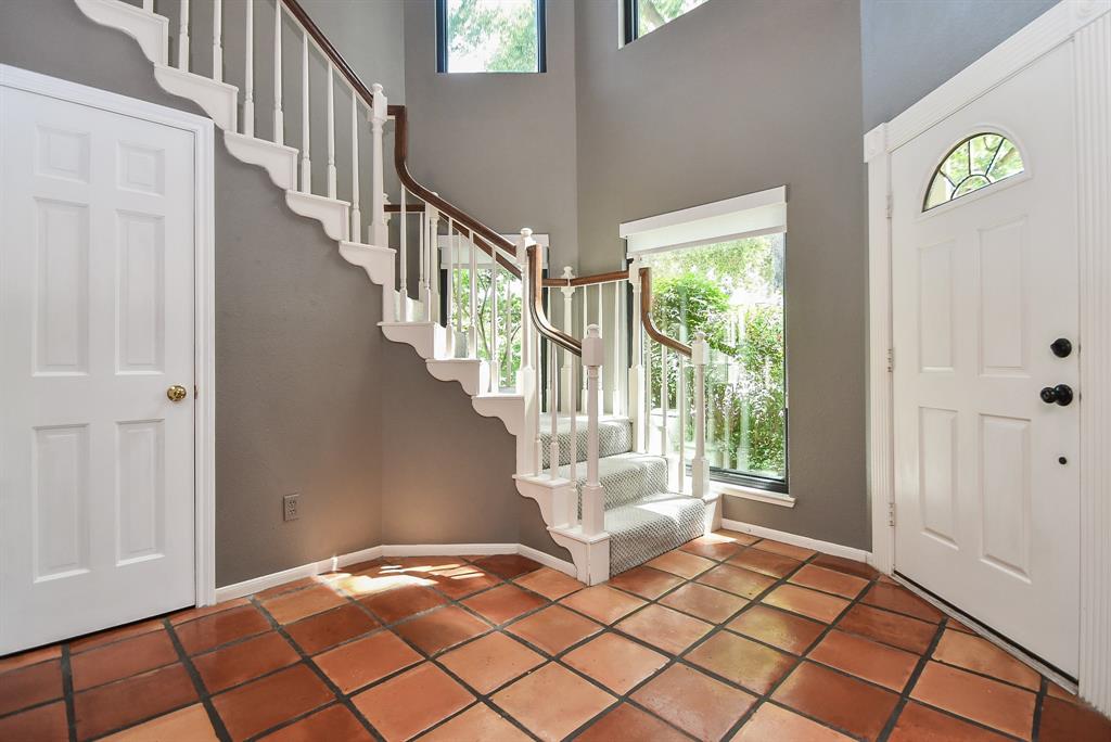 1023 Goldfinch Avenue, Sugar Land, Texas image 3