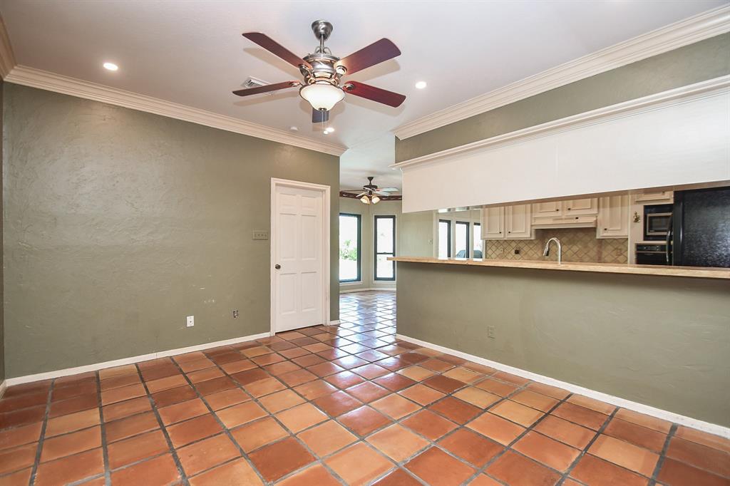 1023 Goldfinch Avenue, Sugar Land, Texas image 13