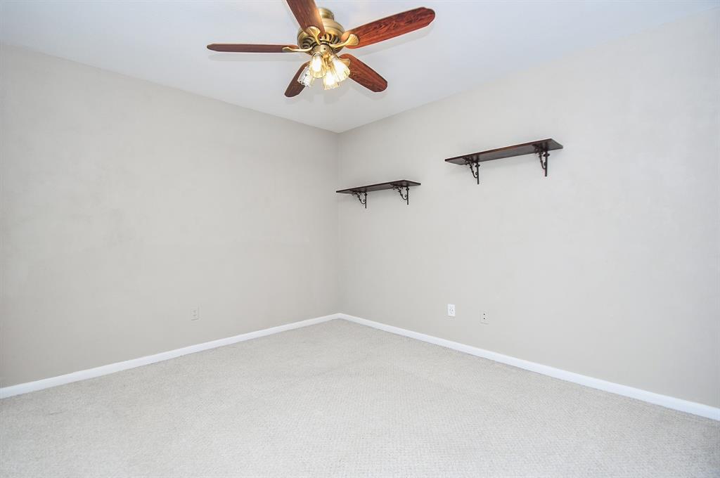 1023 Goldfinch Avenue, Sugar Land, Texas image 20