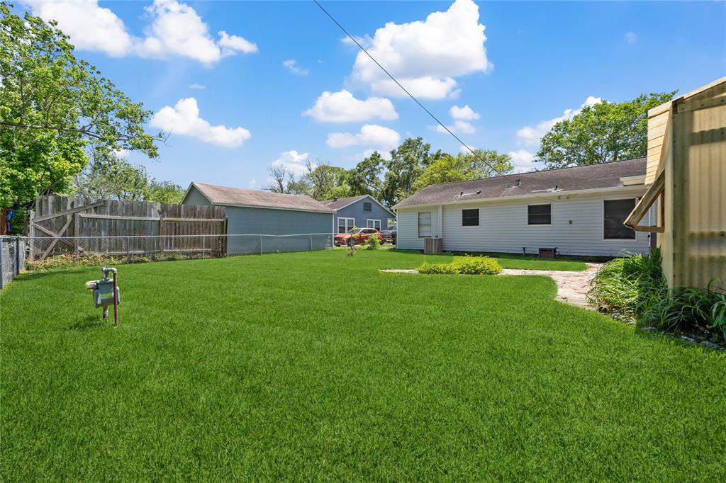 100 W Francis Street, Baytown, Texas image 19