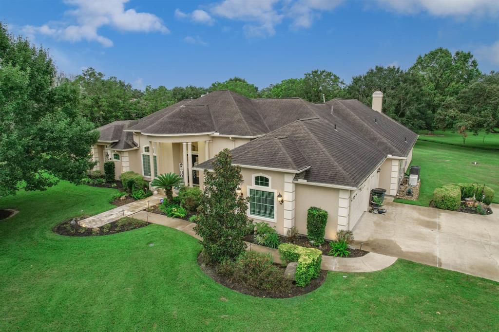 4403 Winding River Drive, Richmond, Texas image 1