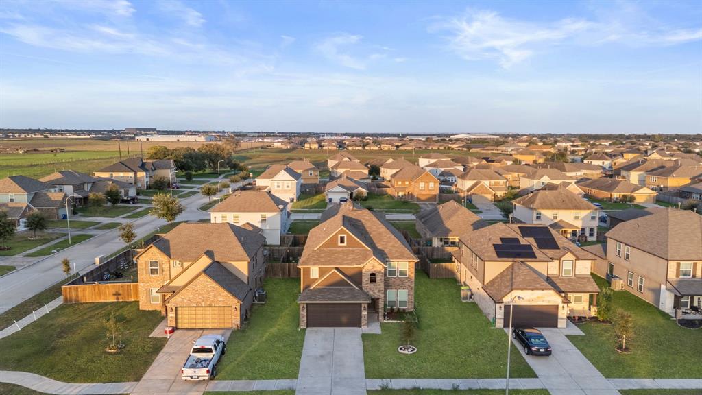 2907 Silverhorn Lane, Rosenberg, Texas image 3