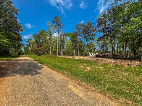 Photo of 120 Royce Lane, Livingston, TX 77351 (MLS # 43915720) Photo of 120 Royce Lane, Livingston, TX 77351 (MLS # 43915720)