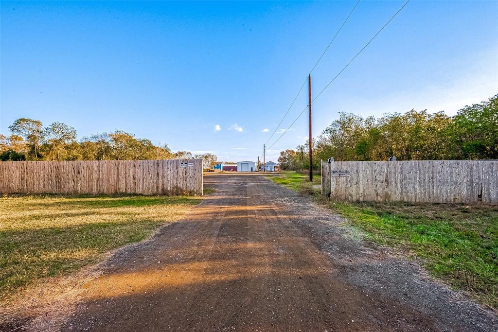 100 Mulcahy Cr 264 Street, Damon, Texas image 1