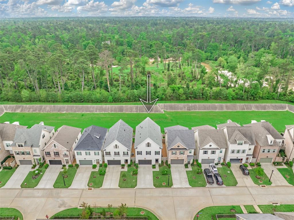 2029 Carlson Creek Drive, The Woodlands, Texas image 2