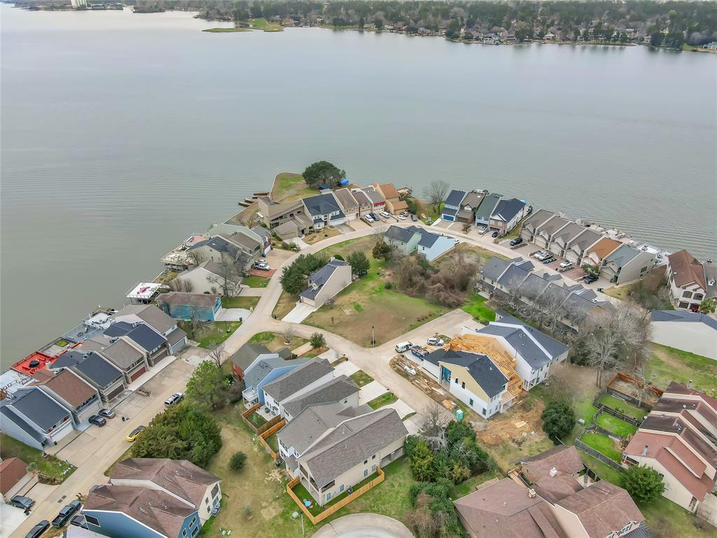 111 Capetown Way, Conroe, Texas image 39