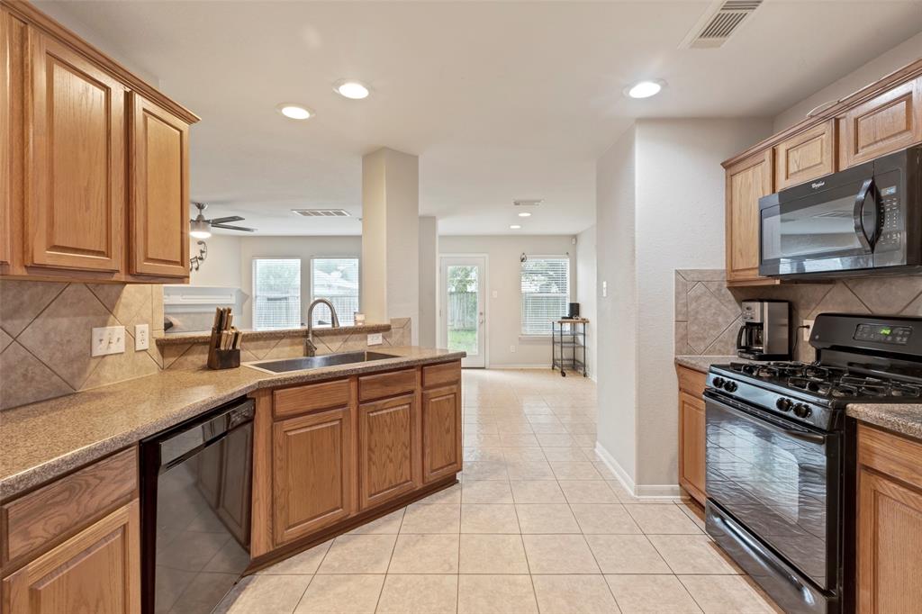 25430 Twister Trail, Spring, Texas image 19