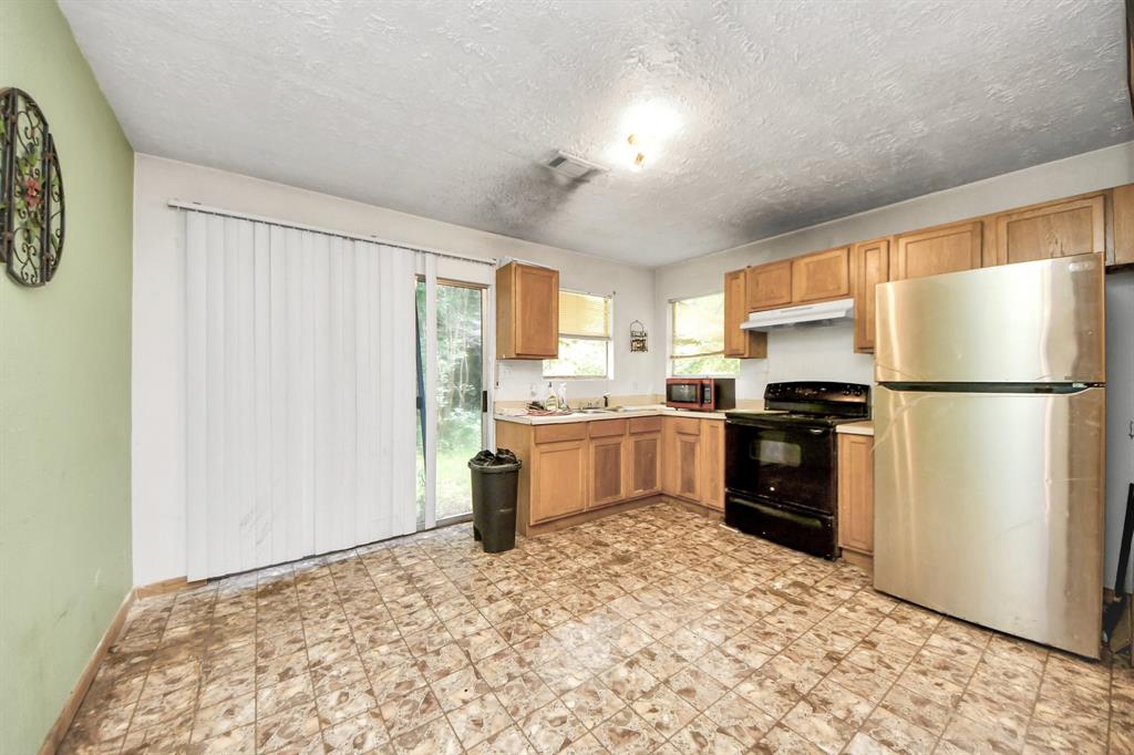 135 & 137 County 3431 Road, Cleveland, Texas image 8