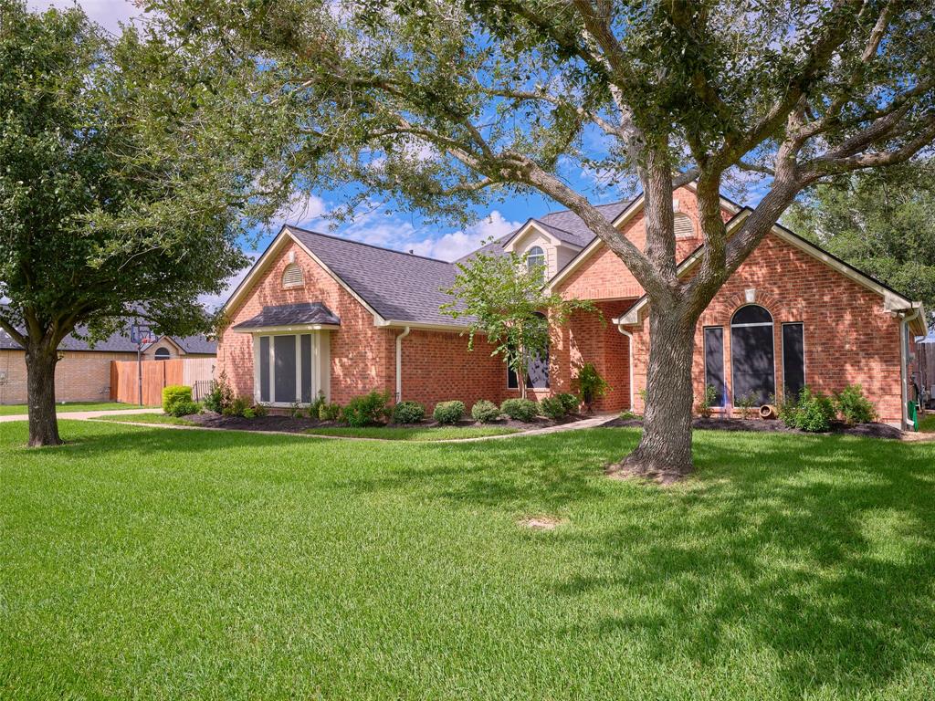 9511 Highland Pointe Drive, Needville, Texas image 1