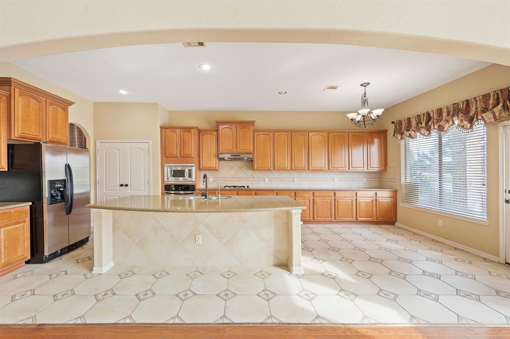 9710 Lansing Meadows Drive, Humble, Texas image 18