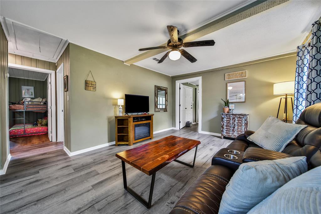 1607 E Pine Lake Circle, Conroe, Texas image 6