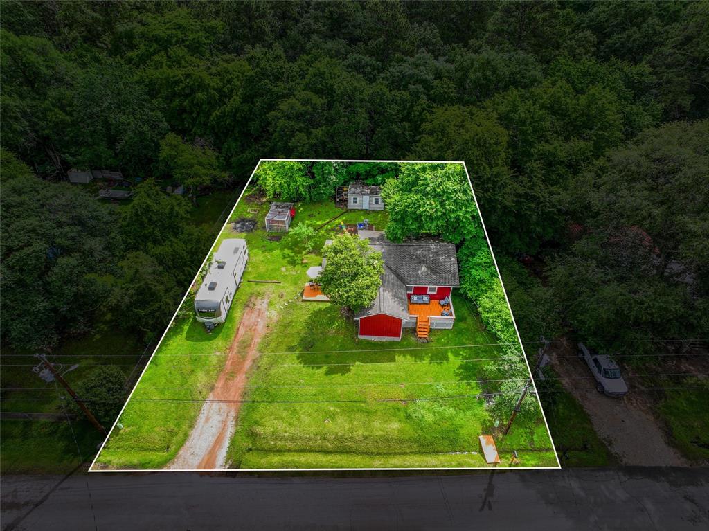 1607 E Pine Lake Circle, Conroe, Texas image 2