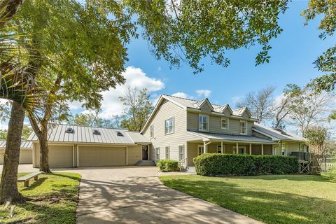 14001/14009 W Hughes Road Dickinson TX 77539