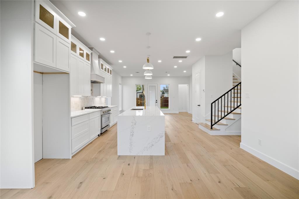 8646 Alcott Drive