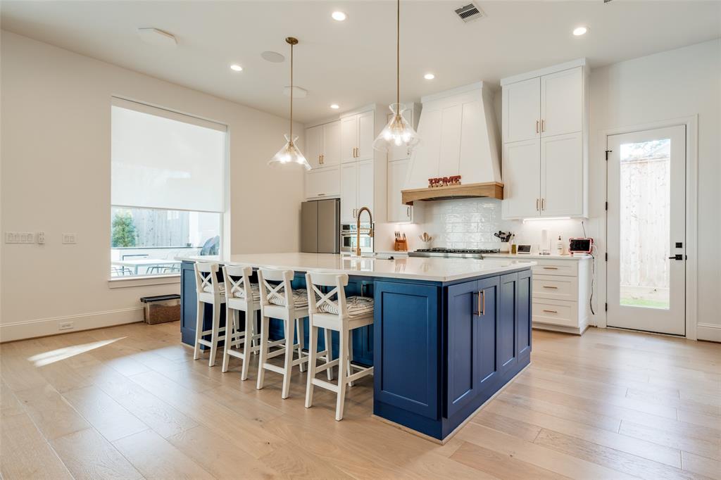 907 W 43rd Street, Houston, Texas image 7