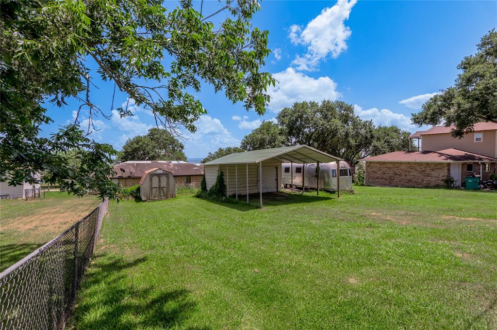100 W Lakeview Drive