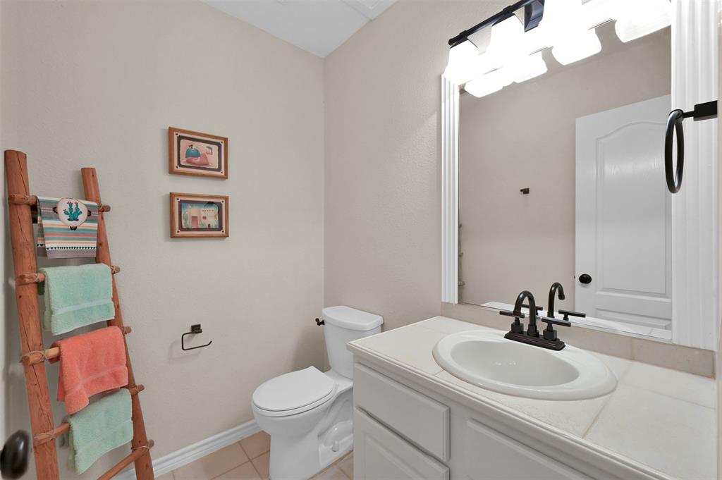 15 Regency Point, Conroe, Texas image 13