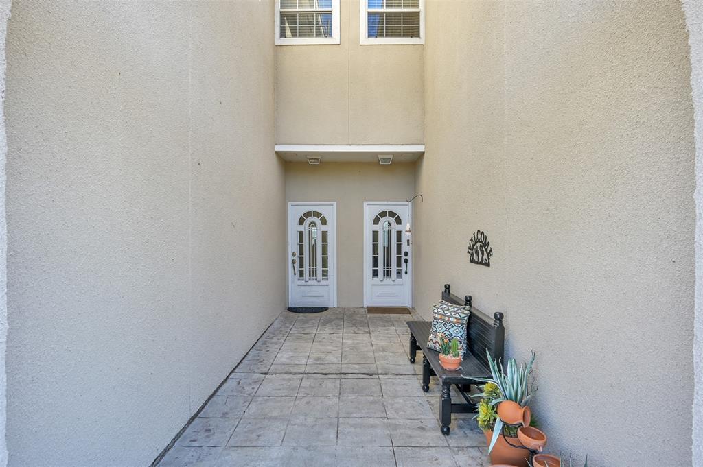 15 Regency Point, Conroe, Texas image 4