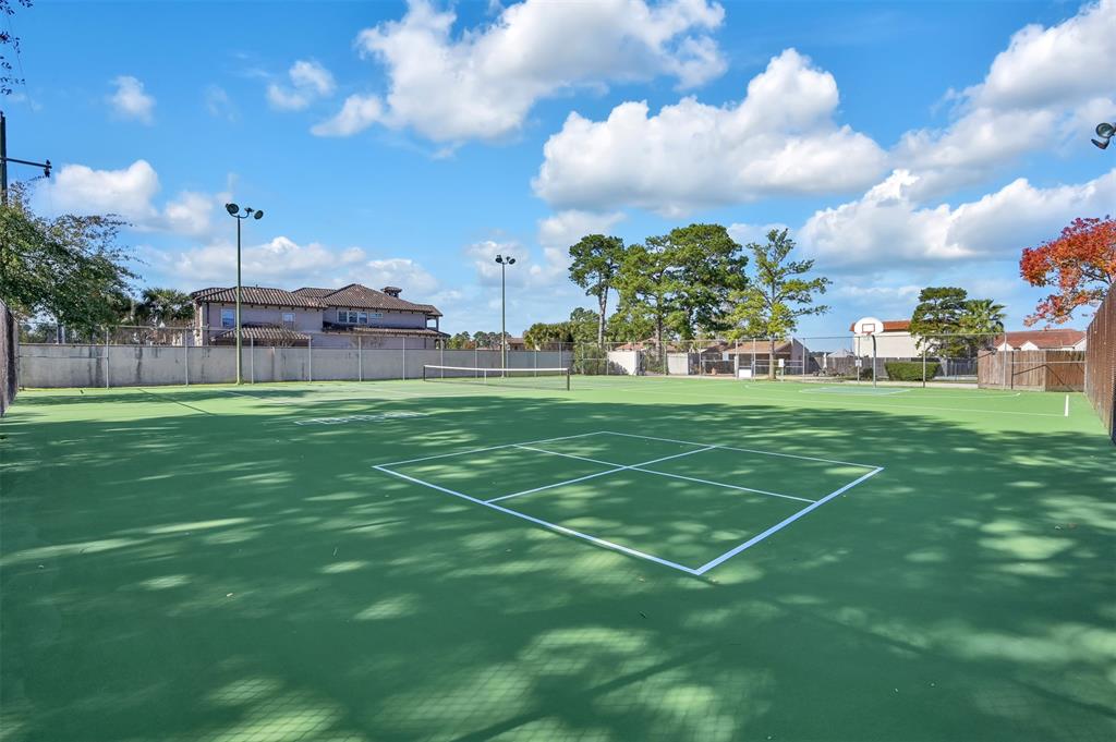 15 Regency Point, Conroe, Texas image 30