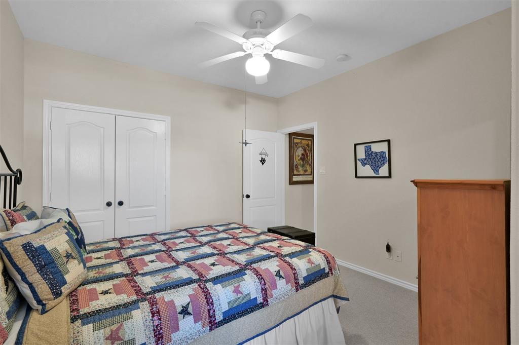 15 Regency Point, Conroe, Texas image 23