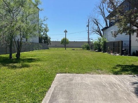 4315 Lafayette Street Bellaire TX 77401