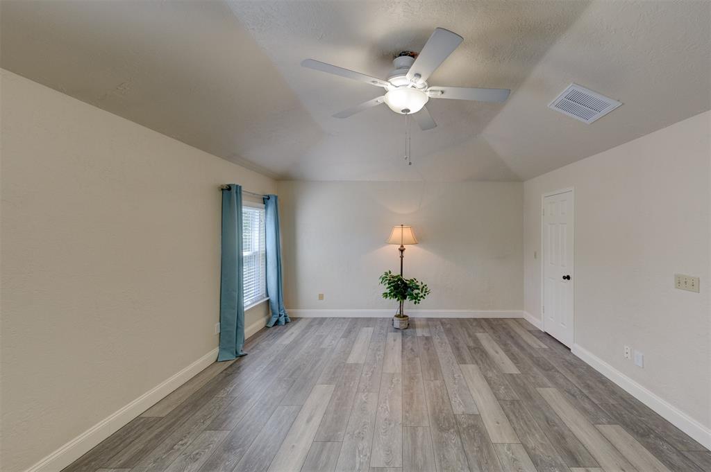 1508 Frontier Lane, Friendswood, Texas image 24