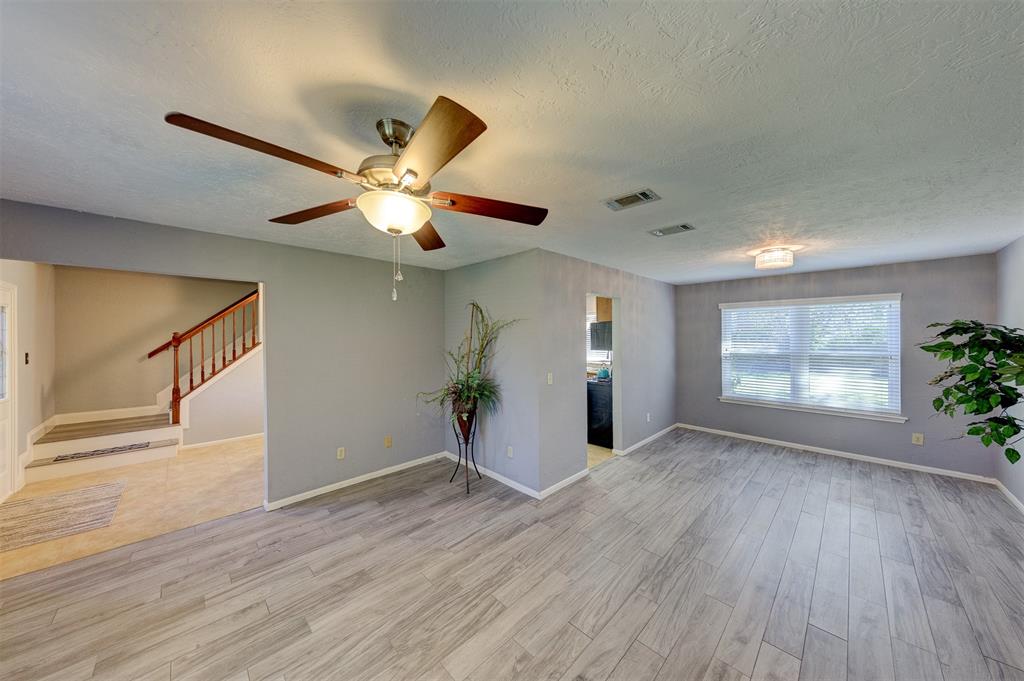 1508 Frontier Lane, Friendswood, Texas image 6