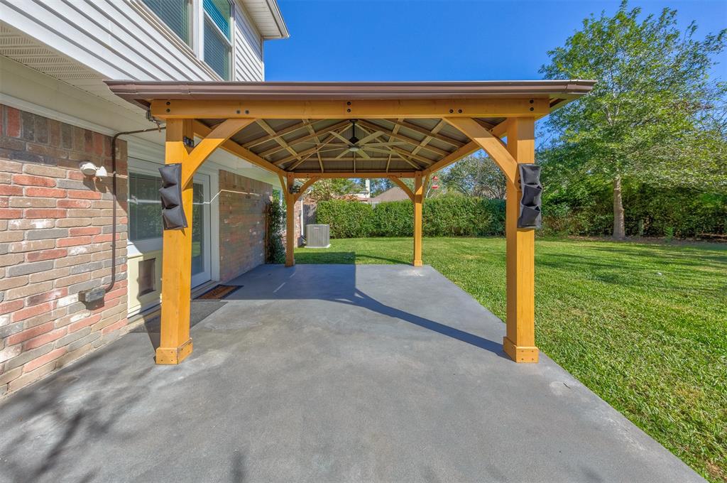 1508 Frontier Lane, Friendswood, Texas image 39