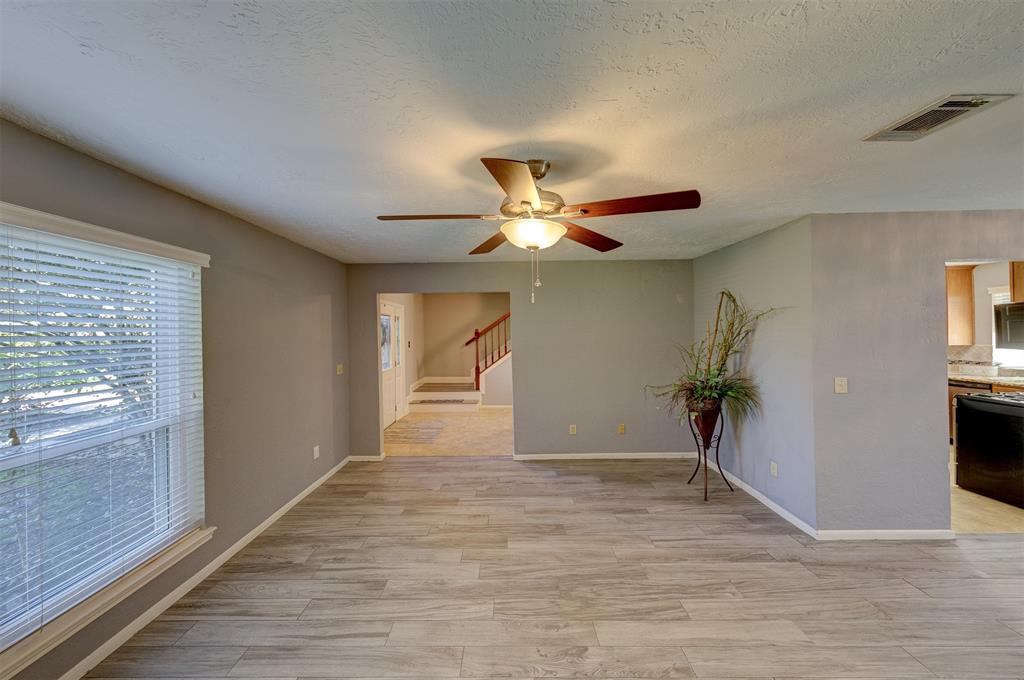 1508 Frontier Lane, Friendswood, Texas image 5