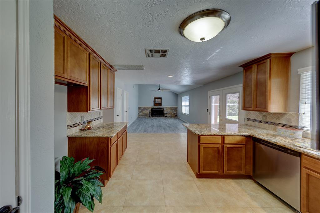 1508 Frontier Lane, Friendswood, Texas image 10