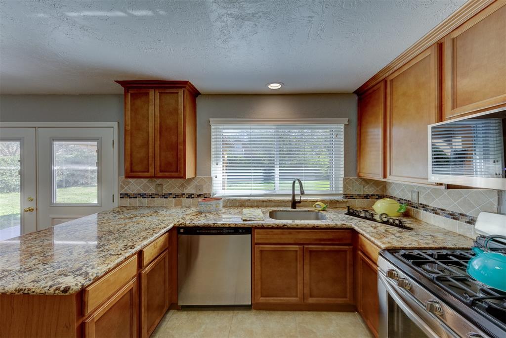 1508 Frontier Lane, Friendswood, Texas image 12