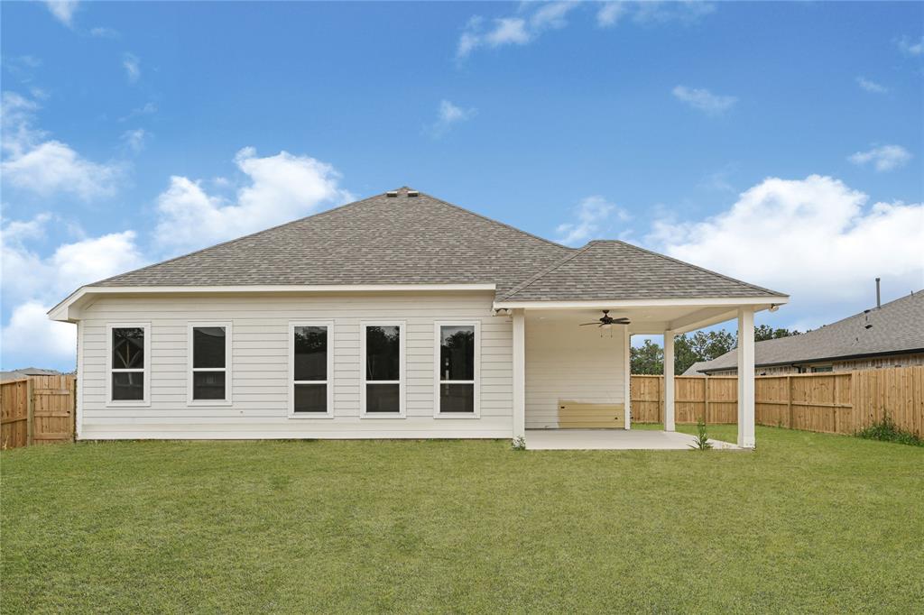 117 Big Spring Drive, Anahuac, Texas image 4