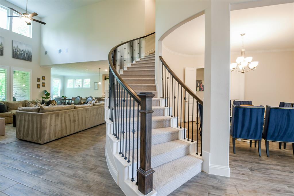 9411 Plaza Point Drive, Missouri City, Texas image 7