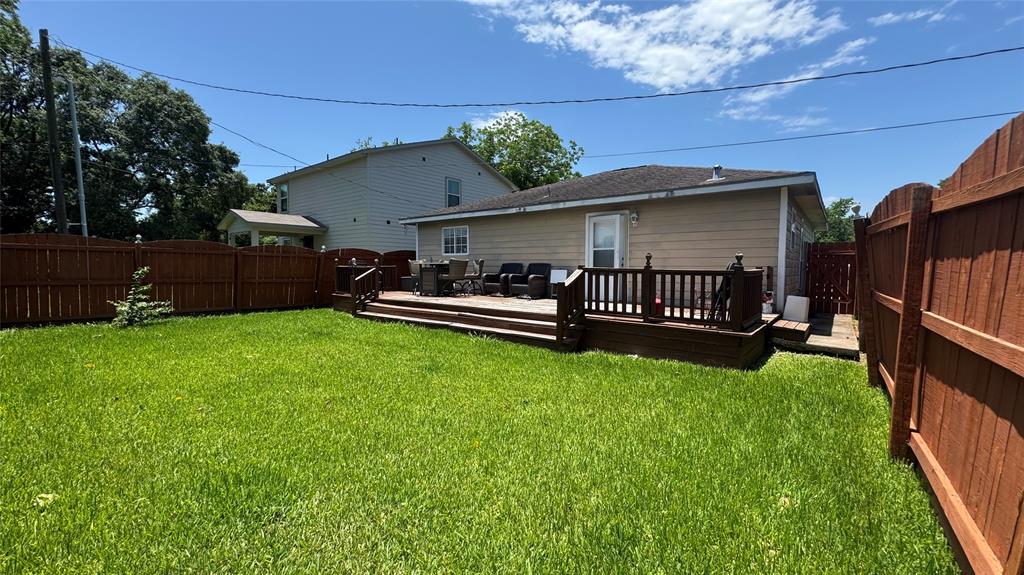 218 N Texas Street, Texas City, Texas image 30