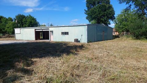 Photo of 610 New York Street, Navasota, TX 77868 (MLS # 3783800)