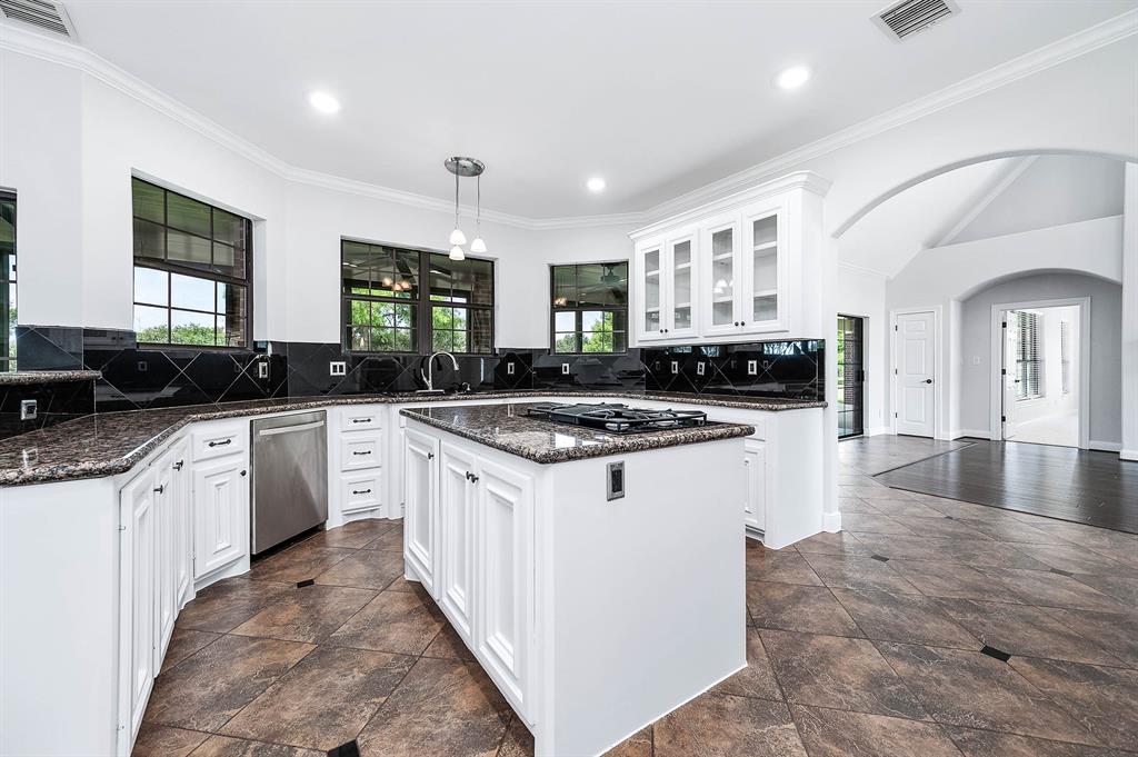 4703 Shadow Grass Drive, Katy, Texas image 42