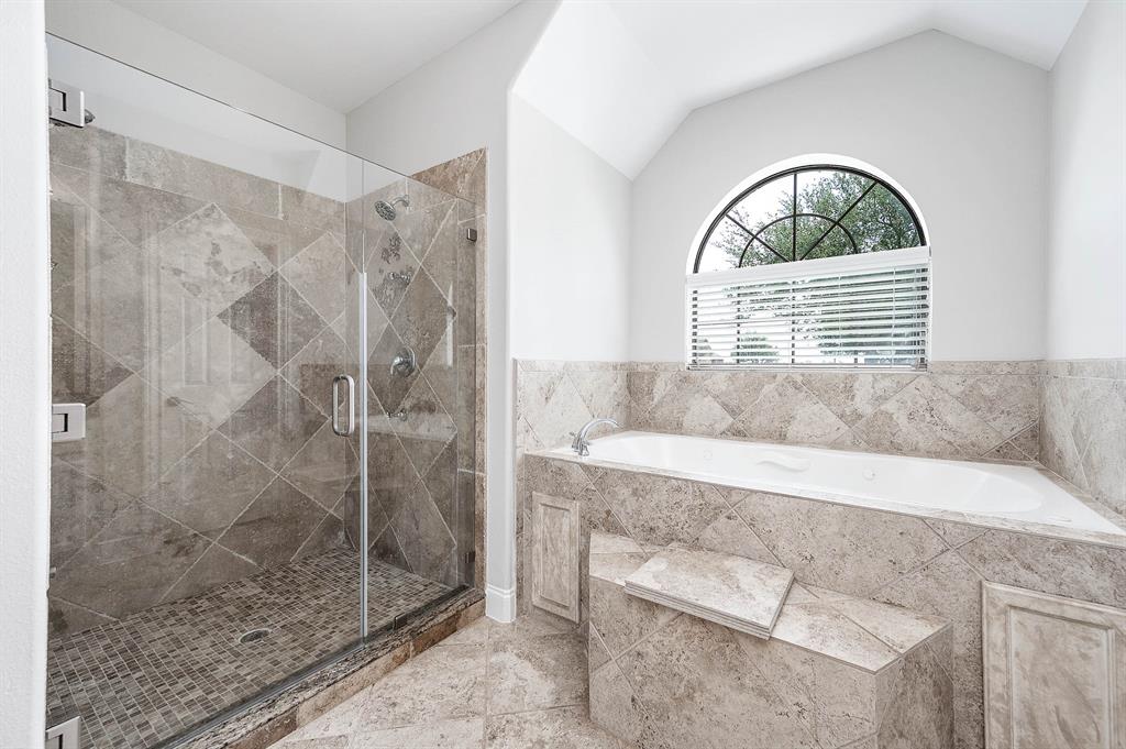 4703 Shadow Grass Drive, Katy, Texas image 35