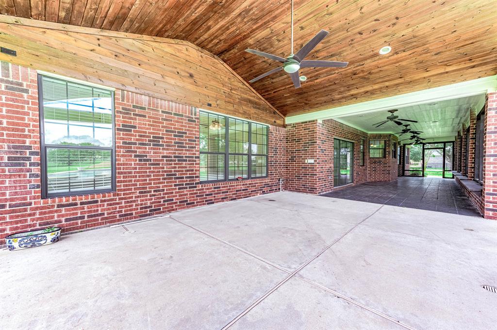 4703 Shadow Grass Drive, Katy, Texas image 19