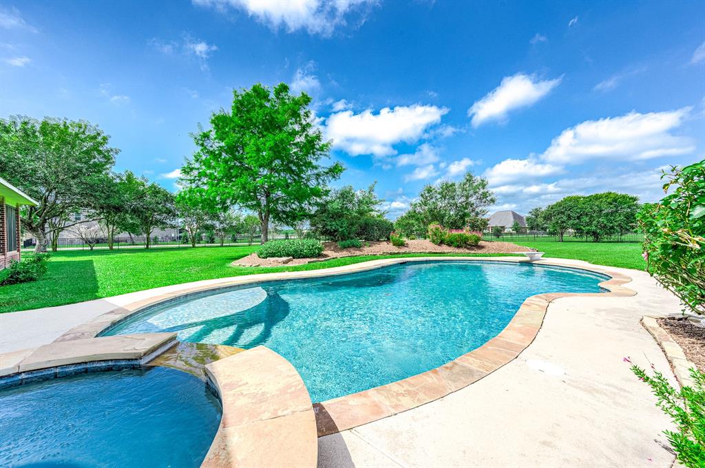 4703 Shadow Grass Drive, Katy, Texas image 13