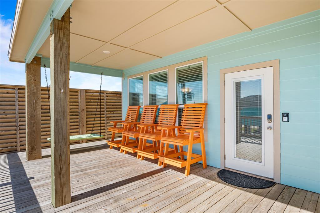 2565 Palm Drive, Crystal Beach, Texas image 6