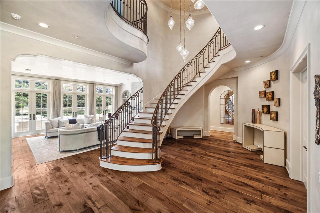 601 Lindenwood Drive