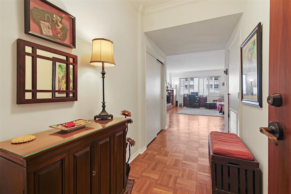 1400 Hermann Drive 5A